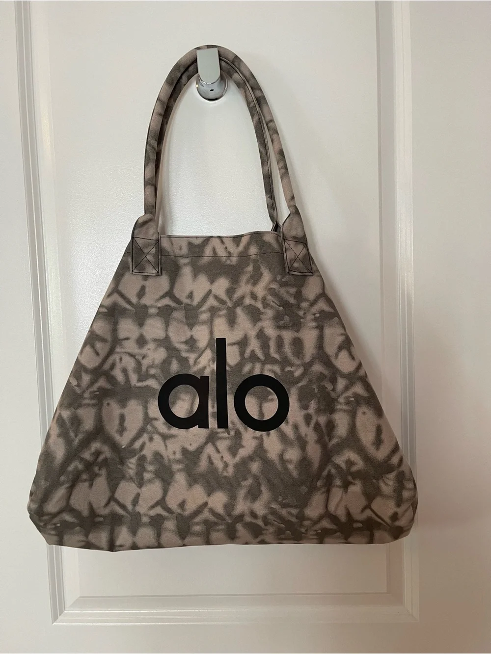 ALO Yoga Taupe Tie-Dye Canvas Tote - Picture 4 of 5